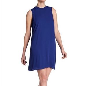 DR2 Sleeveless Pleated Back Dress